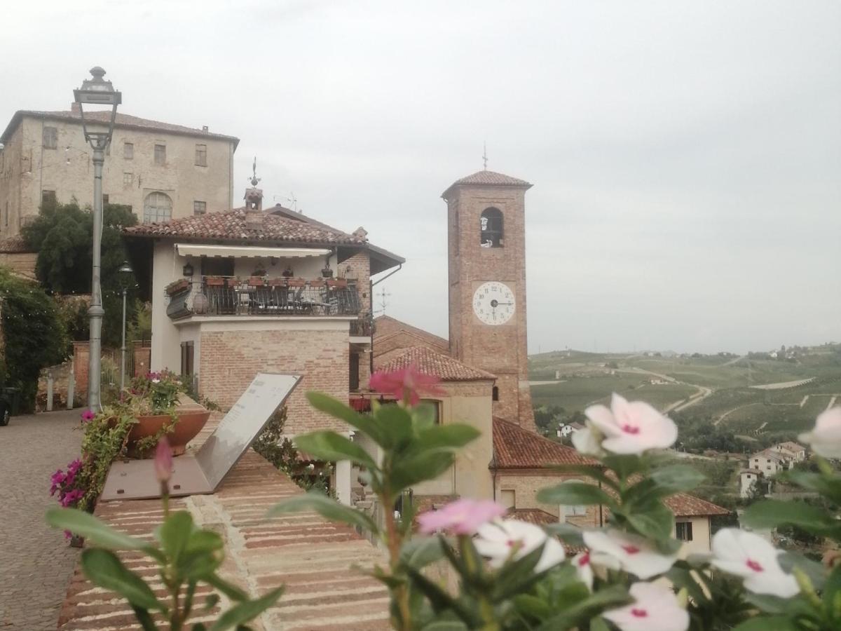 Castellinaldo Teresa Al Belvedere Rooms&Holidayapartments Camere&Appartamenti מראה חיצוני תמונה