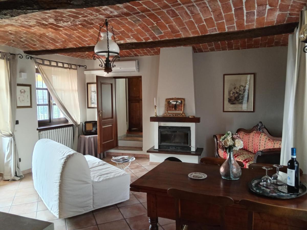 Castellinaldo Teresa Al Belvedere Rooms&Holidayapartments Camere&Appartamenti מראה חיצוני תמונה